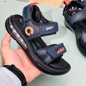 خرید اینترنتی قیمت صندل بچگانه اسپرت طرح کپسولی حلقه برند Kids کد 4022902