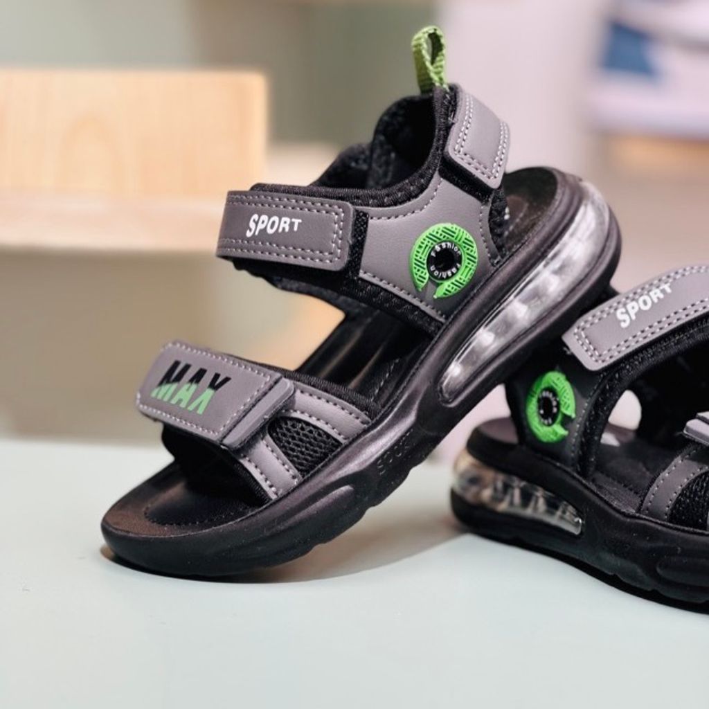 خرید اینترنتی قیمت صندل بچگانه اسپرت طرح کپسولی حلقه برند Kids کد 4022902