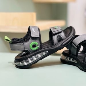 خرید اینترنتی صندل بچگانه اسپرت طرح کپسولی حلقه برند Kids کد 4022902