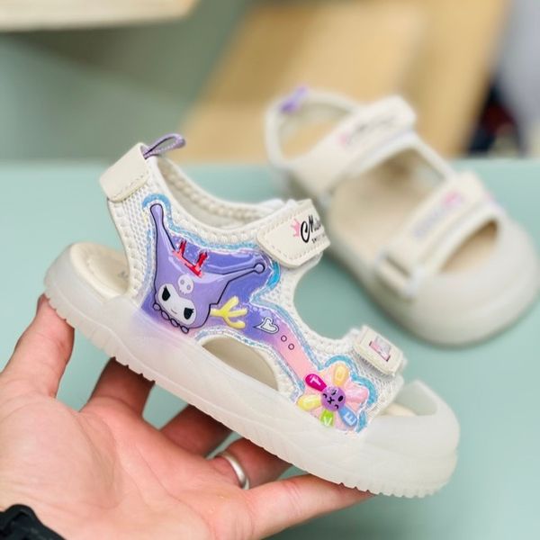 صندل بچگانه طرح کرومی گل برند A+B کد 4022901