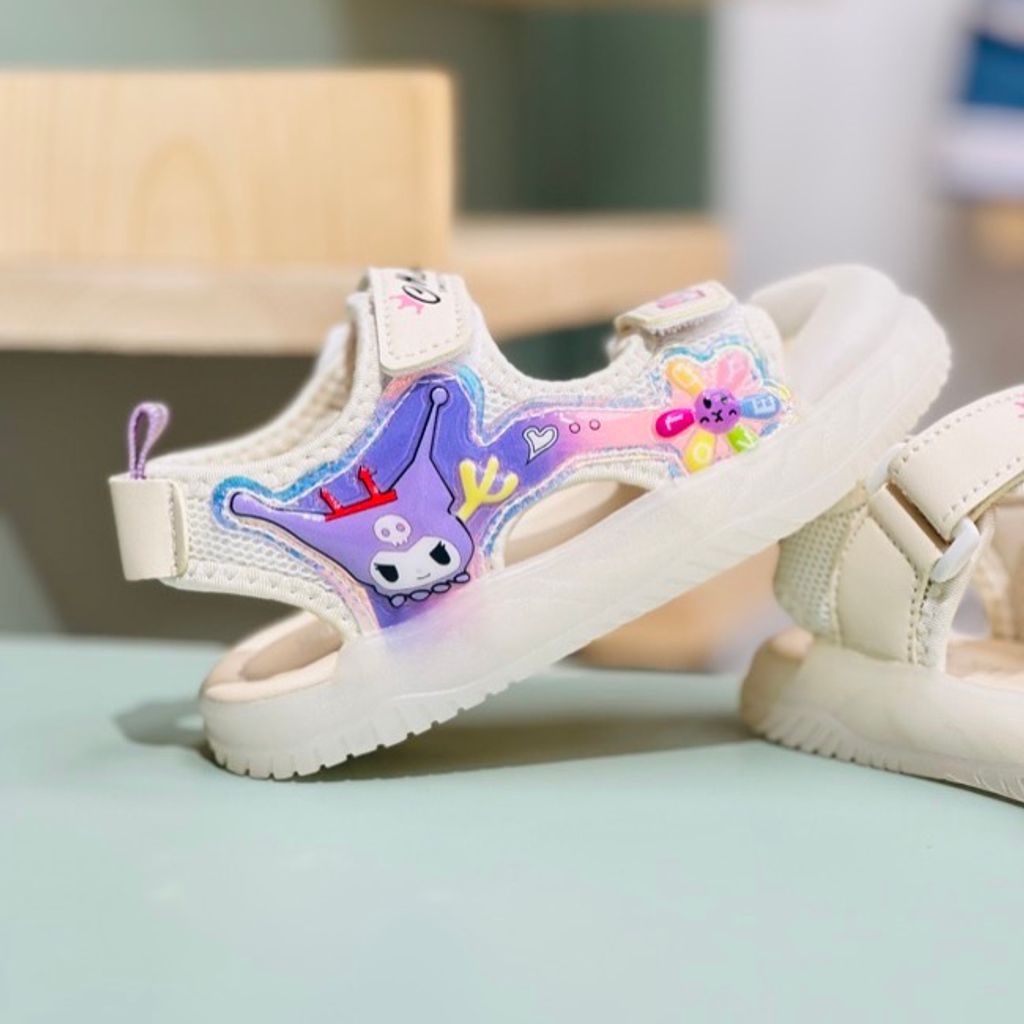 خرید اینترنتی قیمت صندل بچگانه طرح کرومی گل برند A+B کد 4022901