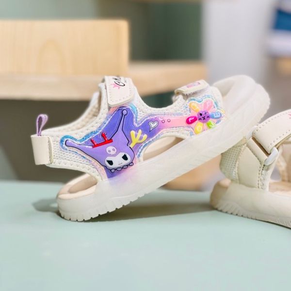 صندل بچگانه طرح کرومی گل برند A+B کد 4022901