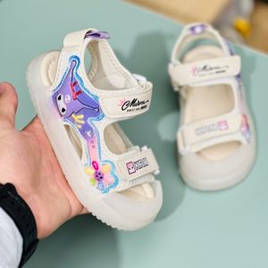 خرید اینترنتی قیمت صندل بچگانه طرح کرومی گل برند A+B کد 4022901