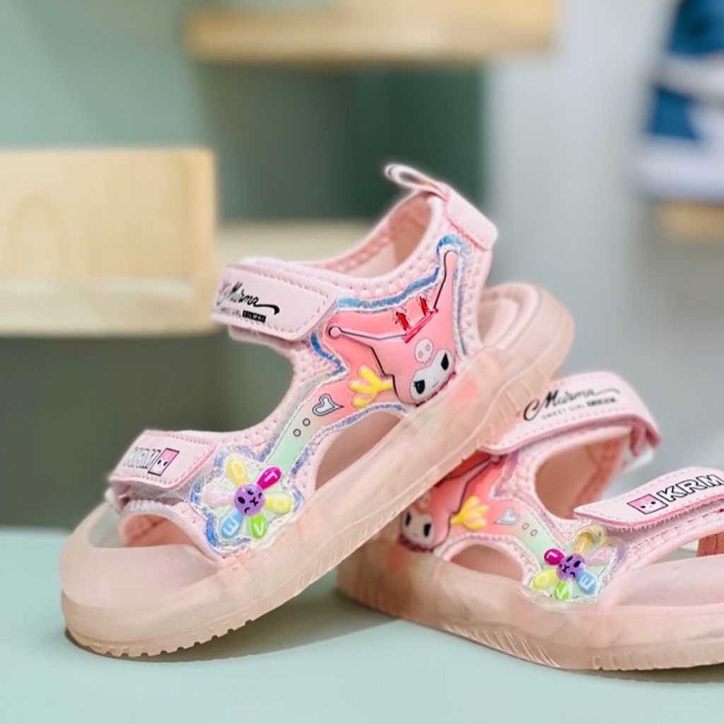 خرید اینترنتی قیمت صندل بچگانه طرح کرومی گل برند A+B کد 4022901