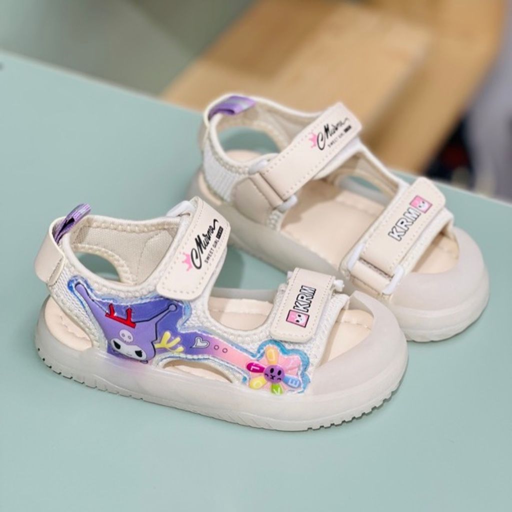 خرید اینترنتی قیمت صندل بچگانه طرح کرومی گل برند A+B کد 4022901