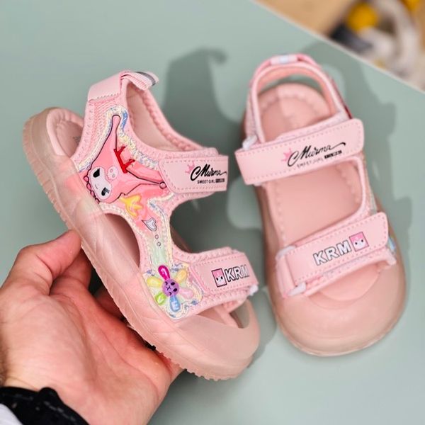 صندل بچگانه طرح کرومی گل برند A+B کد 4022901