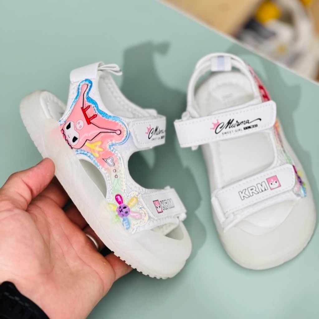 خرید اینترنتی قیمت صندل بچگانه طرح کرومی گل برند A+B کد 4022901