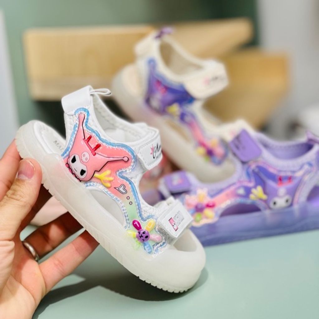 خرید اینترنتی قیمت صندل بچگانه طرح کرومی گل برند A+B کد 4022901