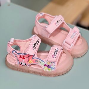 خرید اینترنتی قیمت صندل بچگانه طرح کرومی گل برند A+B کد 4022901