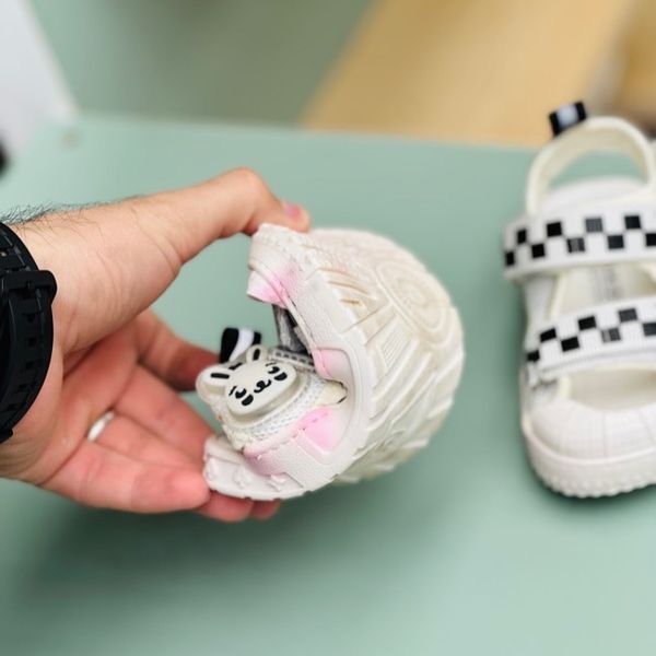 صندل بچگانه طرح ربیت برند winstar کد 4022903