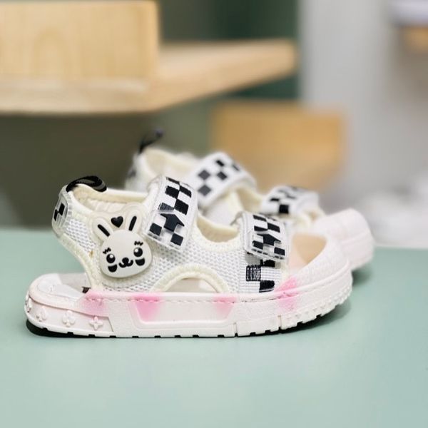 صندل بچگانه طرح ربیت برند winstar کد 4022903