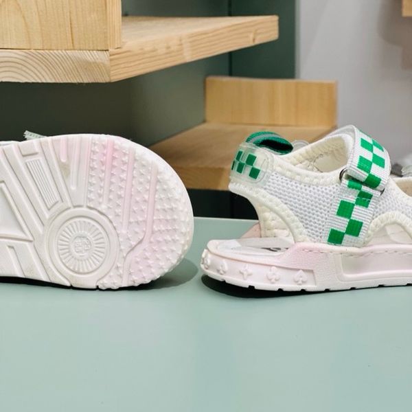 صندل بچگانه طرح ربیت برند winstar کد 4022903