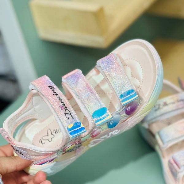 صندل بچگانه وارداتی طرح مادمازل برند Winstar کد 4030302