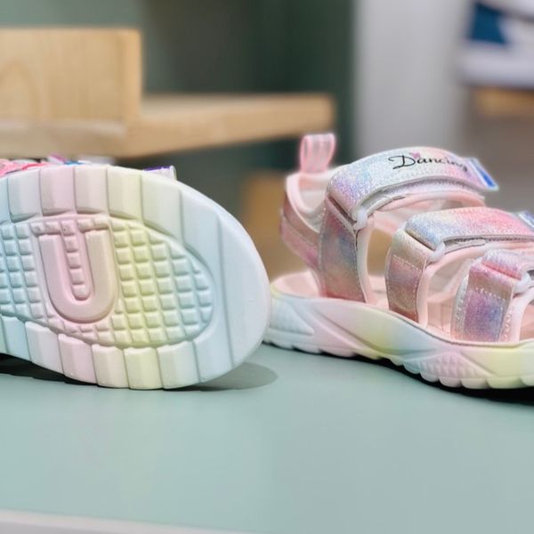 صندل بچگانه وارداتی طرح مادمازل برند Winstar کد 4030302