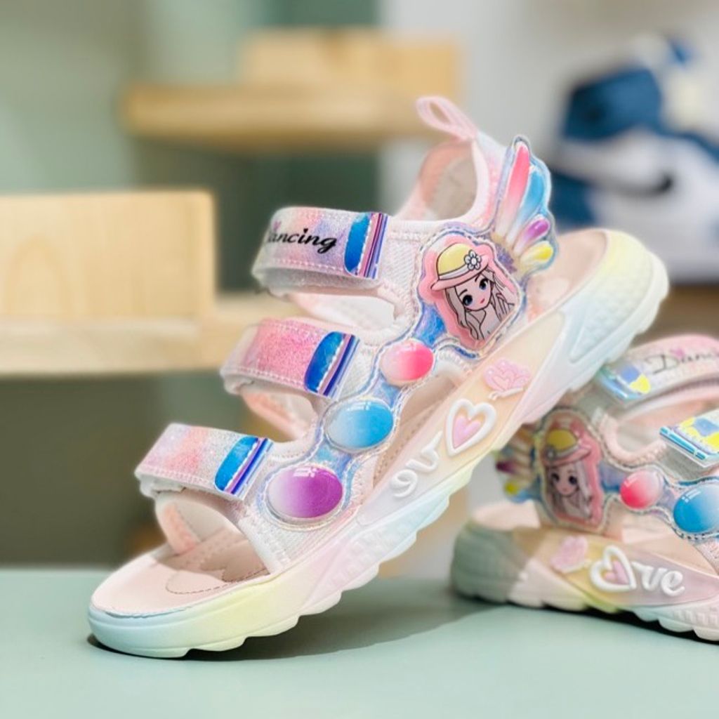 خرید اینترنتی قیمت صندل بچگانه وارداتی طرح مادمازل برند Winstar کد 4030302