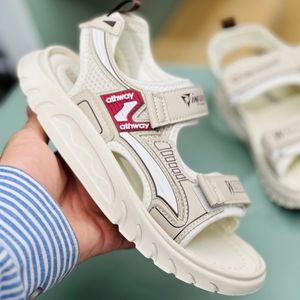 خرید اینترنتی قیمت صندل بچگانه وارداتی طرح Crossfit برند Winstar کد 4030301