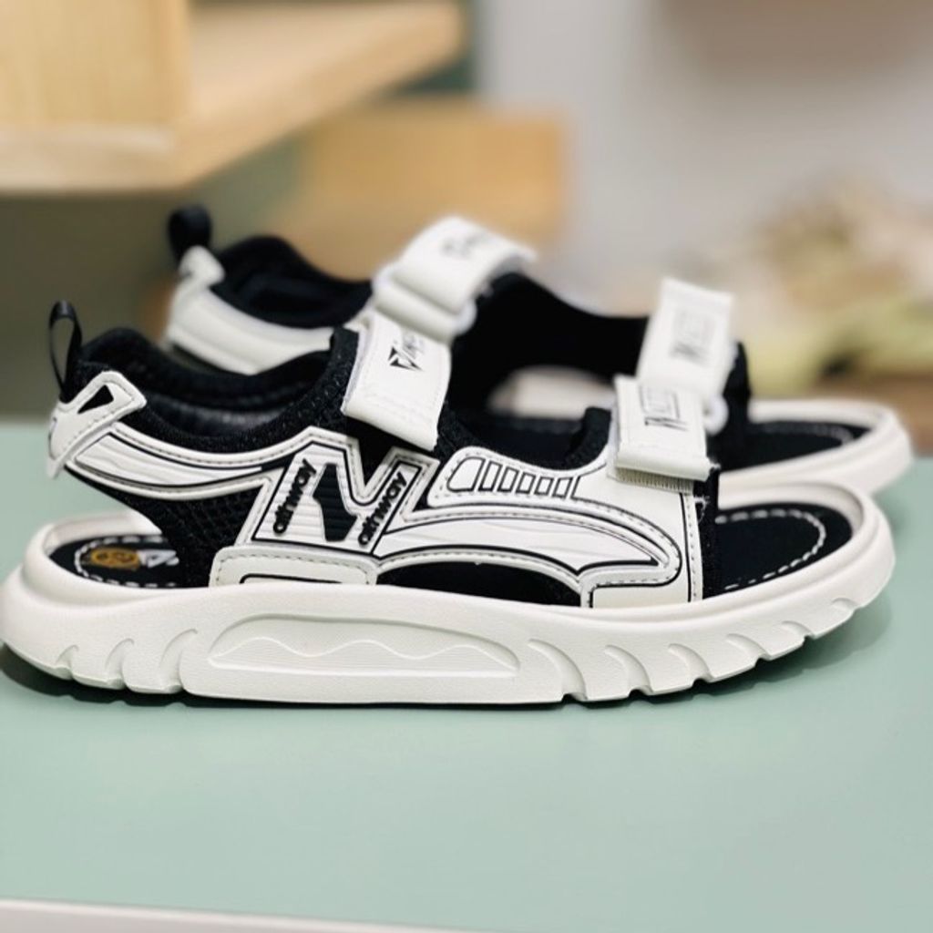 خرید اینترنتی قیمت صندل بچگانه وارداتی طرح Crossfit برند Winstar کد 4030301