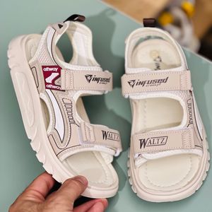 خرید اینترنتی قیمت صندل بچگانه وارداتی طرح Crossfit برند Winstar کد 4030301