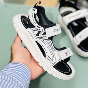 خرید اینترنتی قیمت صندل بچگانه وارداتی طرح Crossfit برند Winstar کد 4030301