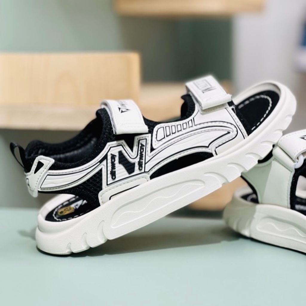 خرید اینترنتی قیمت صندل بچگانه وارداتی طرح Crossfit برند Winstar کد 4030301