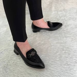فروش اینترنتی کفش کالج زنانه پاشنه سه سانت مدل جردن