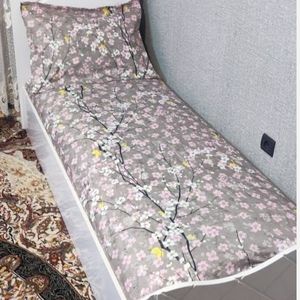 خرید آنلاین ملحفه یک نفره شکوفه زمینه کرم قهوه ای نسکافه ای روتختی یک نفره کرم شکوفه
