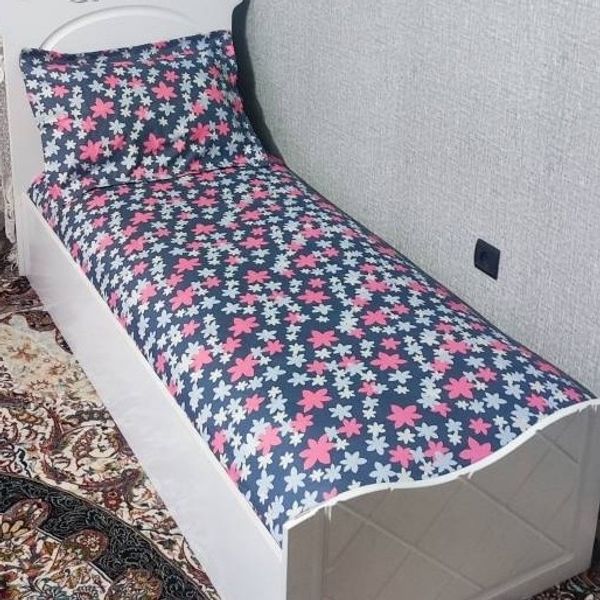 روتختی یک نفره زمینه گل صورتی روکش تشک یک نفره