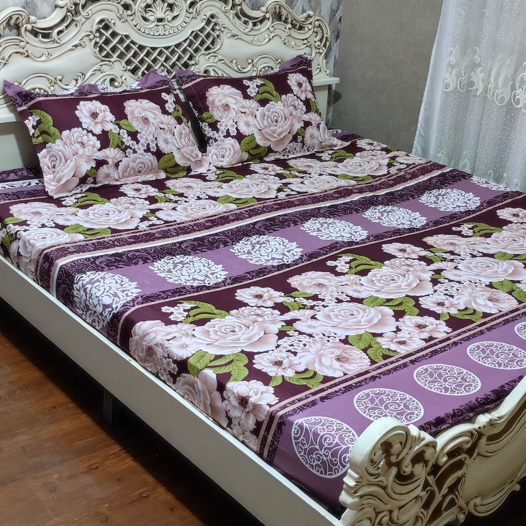 فروش اینترنتی ملحفه کشدار دونفره با دوعدد روبالش طرح سفید بنفش گلدار