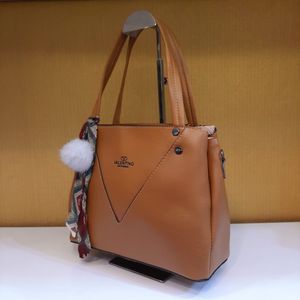 قیمت ارزان کیف زنانه Valentino