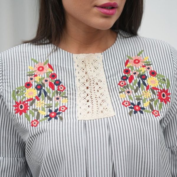شومیز نخی چین دار گلدوزی زنانه