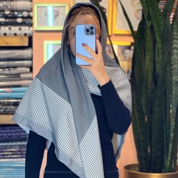 روسری نخی منگوله دار کد 1074