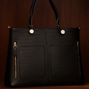 مشخصات کیف چرم طبیعی زنانه لبخند