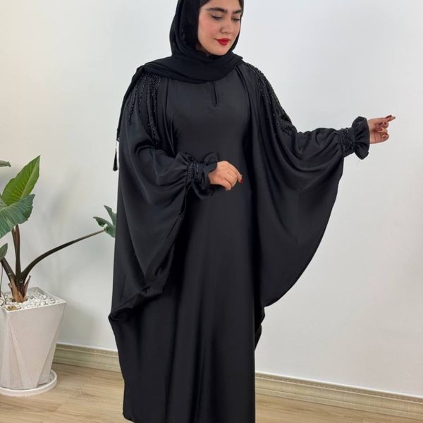 عبایی زنانه طرح سرشونه نگین مشکی