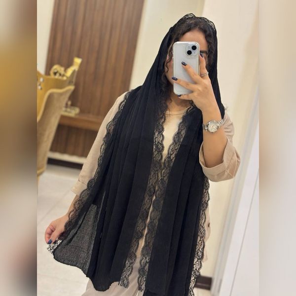 شال مشکی دور گیپور