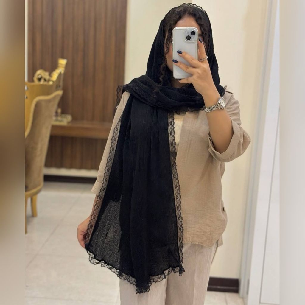 خرید آنلاین شال مشکی دور گیپور