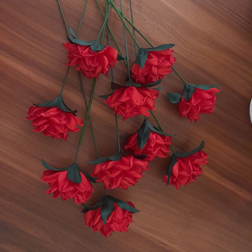 مشخصات گل رز نوک تیز 10 عددی