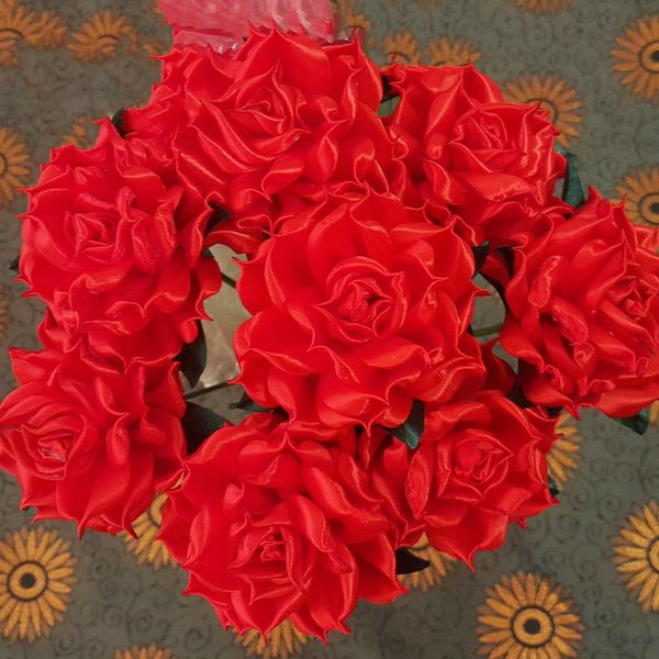گل رز نوک تیز 10 عددی