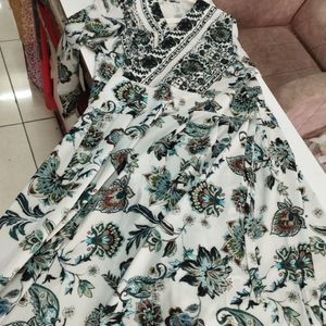 مشخصات ساحلی دخترانه. زنانه طرح تابستان