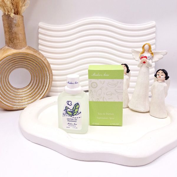 عطر بیکینی رایحه برگ درخت چای سبز حجم 50 میل برند میدن آنا