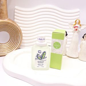 خرید انلاین عطر بیکینی رایحه برگ درخت چای سبز حجم 50 میل برند میدن آنا