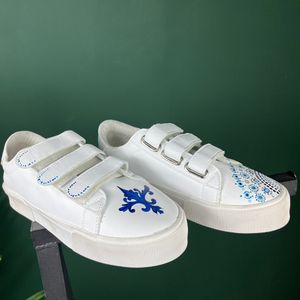 قیمت ارزان کتونی نقاشی شده بادست سایز38