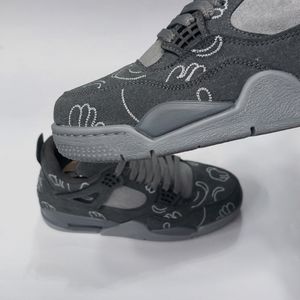 خرید آنلاین کتونی نایک جردن 4 کاز Nike jordan 4 kaws