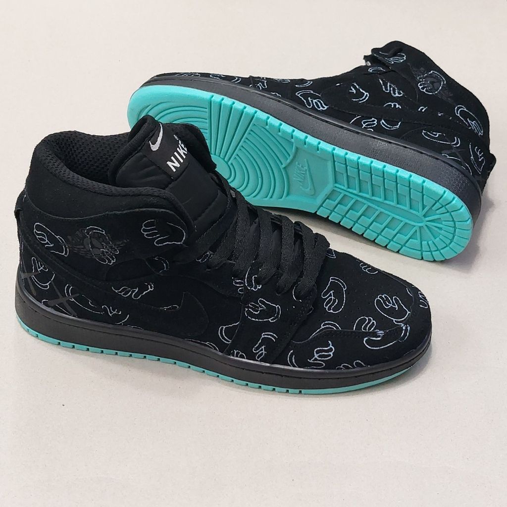 خرید انلاین کتونی نایک جردن 1 کاز Nike jordan kaws