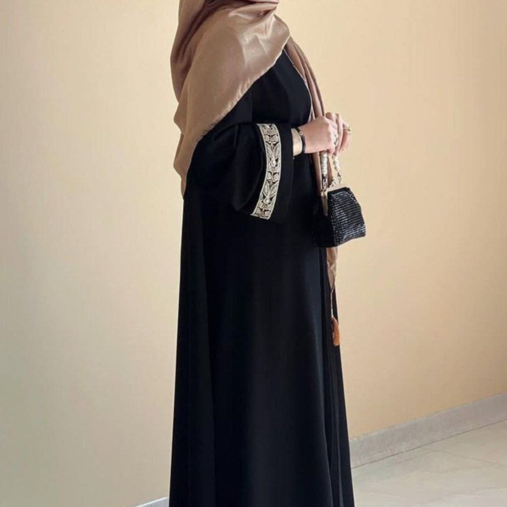 مشخصات عبایی مدل هنگامه
