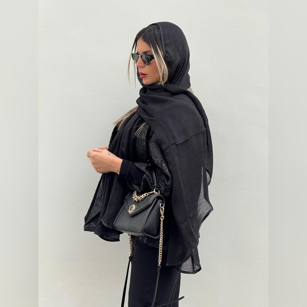 خرید انلاین شال مشکی ماهی حصیری