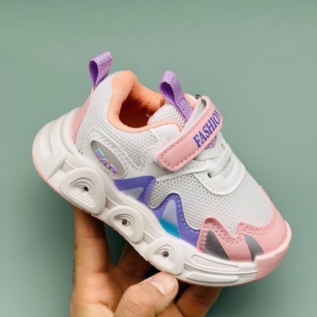 قیمت ارزان کتونی بچگانه طرح Fila برند Kids کد 121503