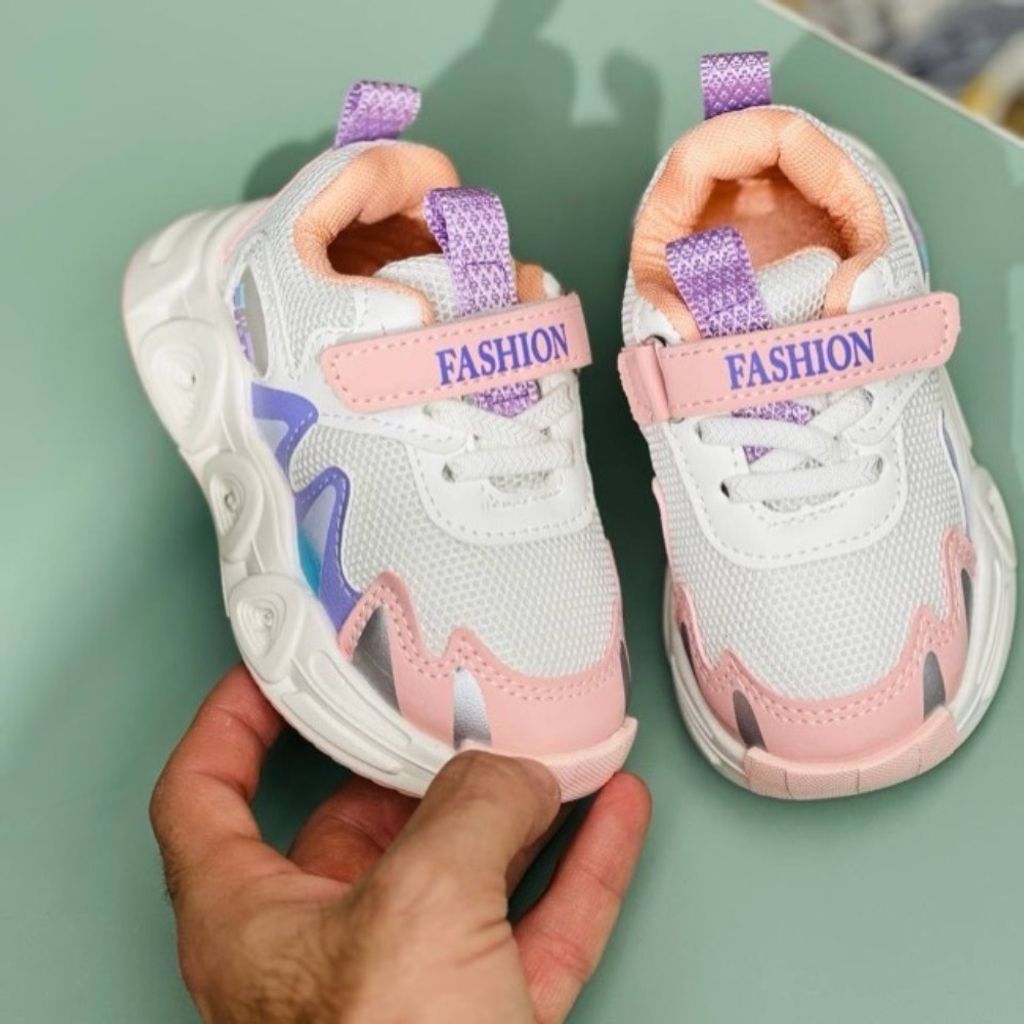 خرید انلاین کتونی بچگانه طرح Fila برند Kids کد 121503