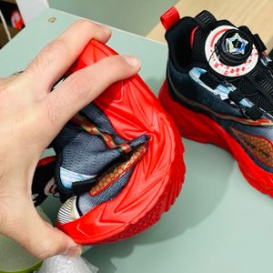 خرید اینترنتی قیمت کتونی بچگانه مرد عنکبوتی برند Bear کد 122002