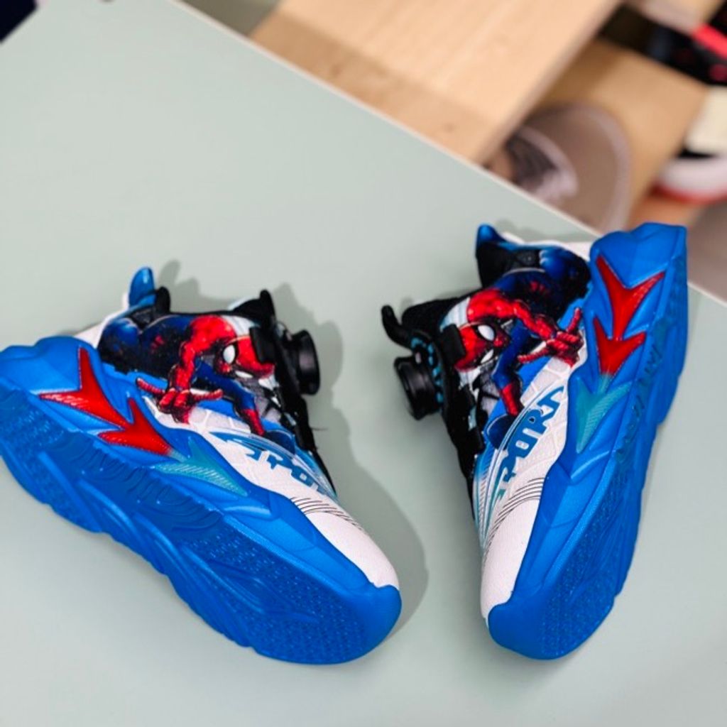 خرید اینترنتی قیمت کتونی بچگانه مرد عنکبوتی برند Bear کد 122002