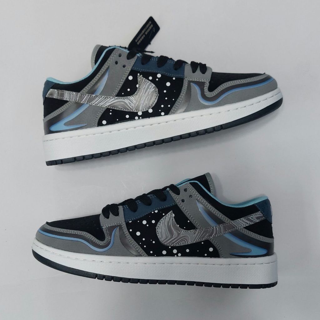 خرید آنلاین کتونی نایک جردن کهکشانی Nike Jordan کیفیت بالا